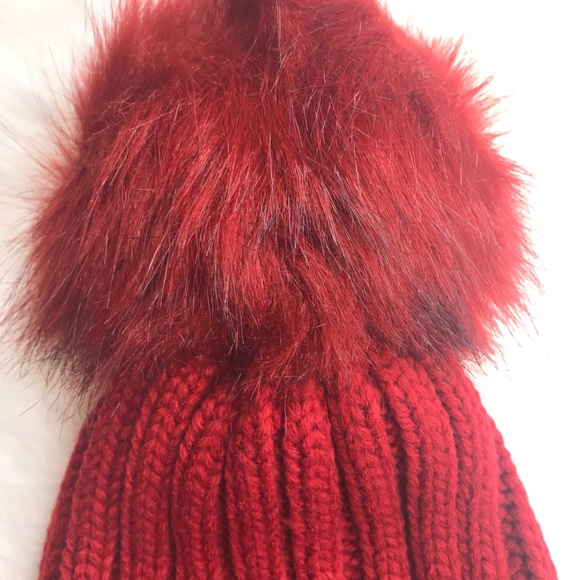 Steve Madden knit red hat NWT - Picture 2 of 4